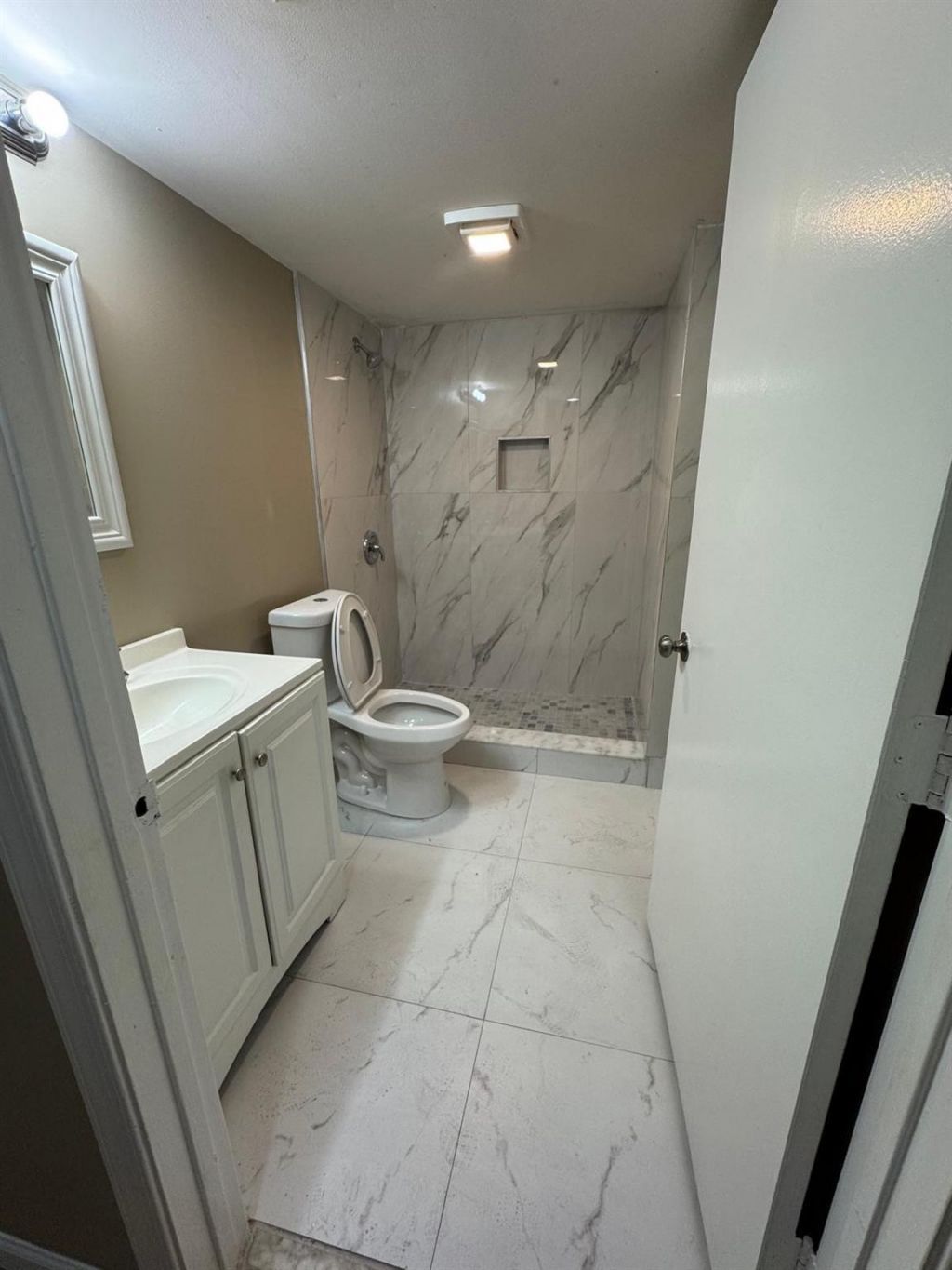 5590 NW 61st Street, Unit 803, Coconut Creek, FL 33073 Photo
