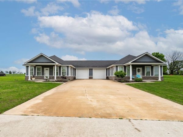 21037 and 21039 Richard Court , Siloam Springs, AR 72761