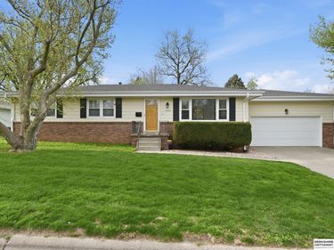 4941 Bancroft Street , Omaha, NE 68106