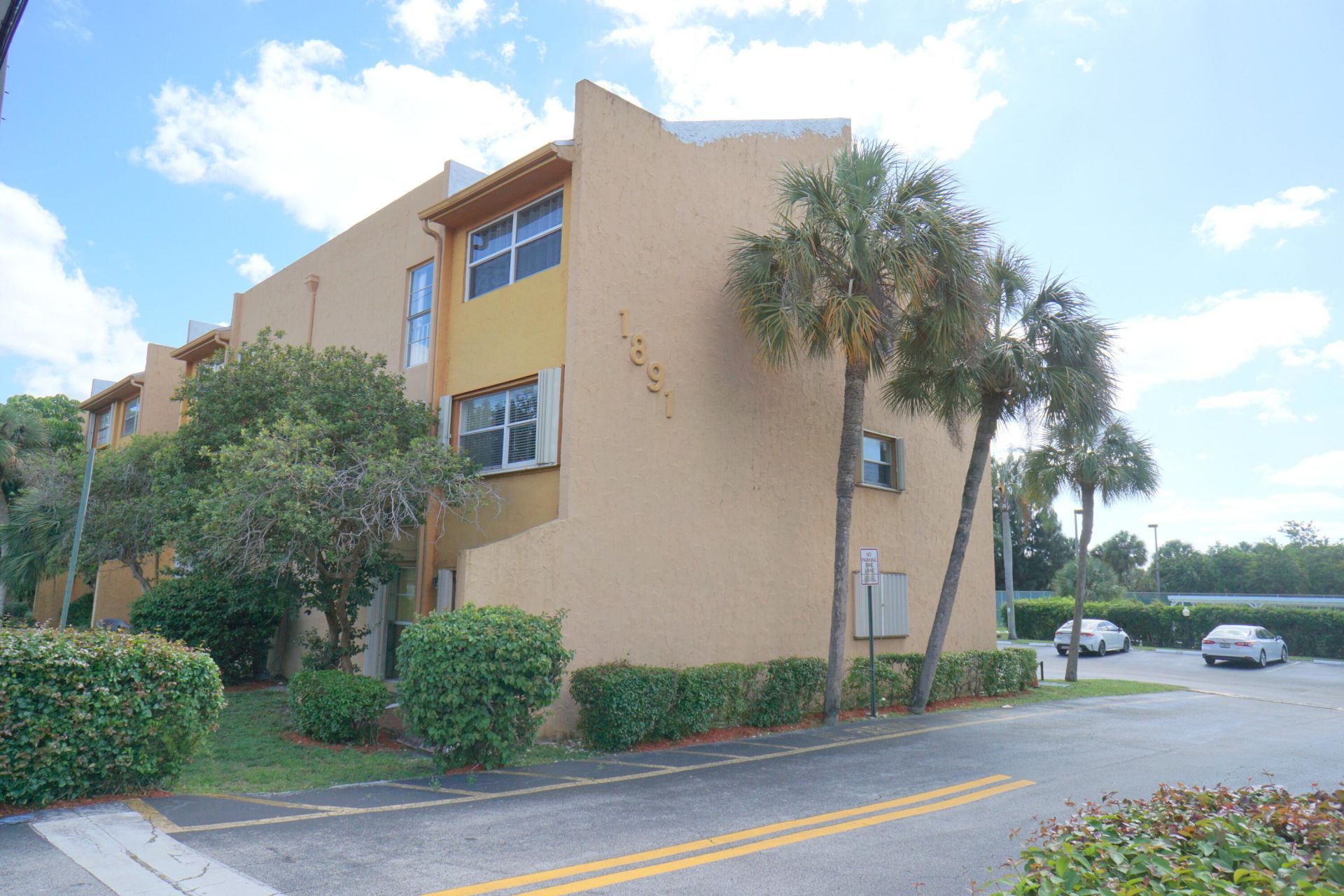 1891 SW 81st Avenue, Unit 202, North Lauderdale, FL 33068 Photo