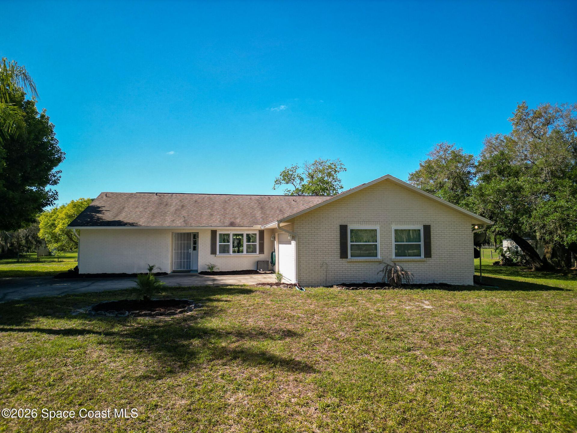 479 Maytown Road , Oak Hill, FL 32759 Photo