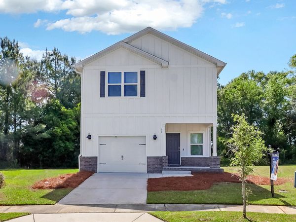 34 Sandywoods Court, Freeport, FL 32439