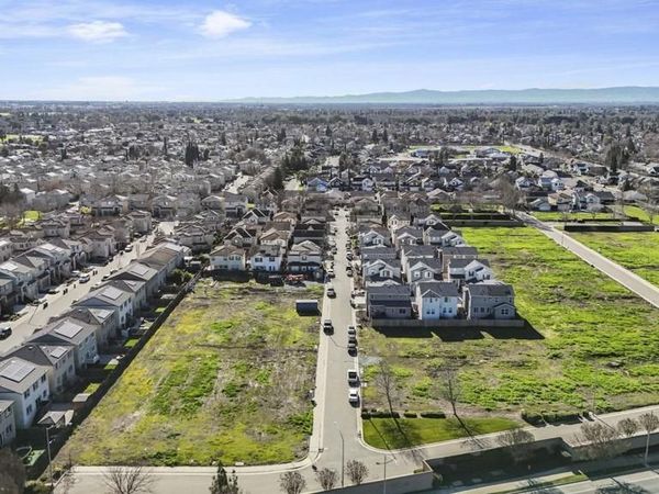 1612 Bella Vista Dr , Stockton, CA 95206