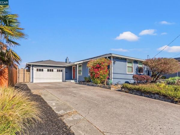 1172 Peralta Rd, Pacifica, CA 94044