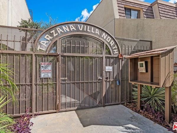 18415 Collins Street, Unit F, Tarzana, CA 91356