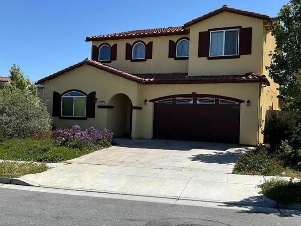 1011 El Cerro Drive, Hollister, CA 95023