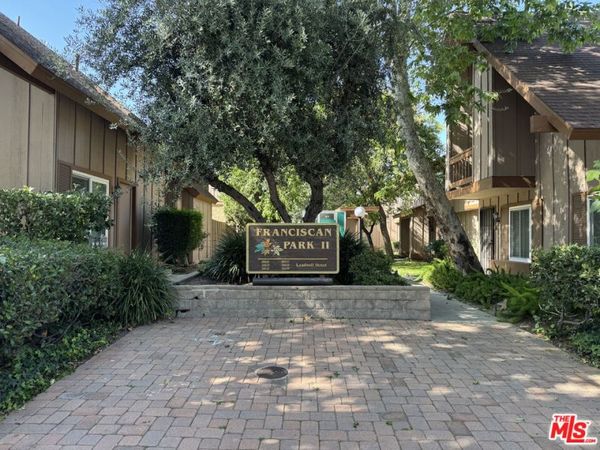 20111 Leadwell Street, Unit 3, Winnetka, CA 91306