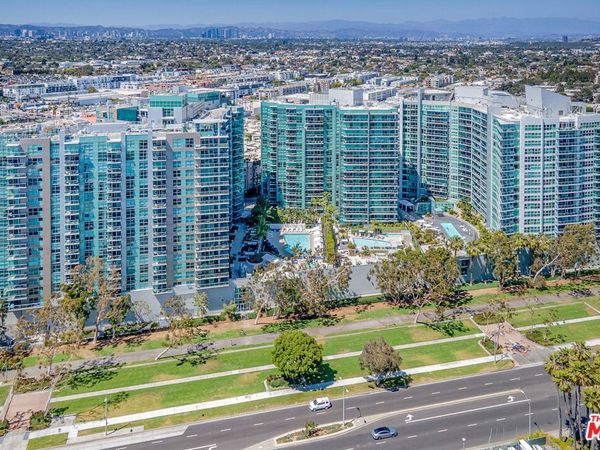 13700 Marina Pointe Drive, Unit 1018, Marina Del Rey, CA 90292