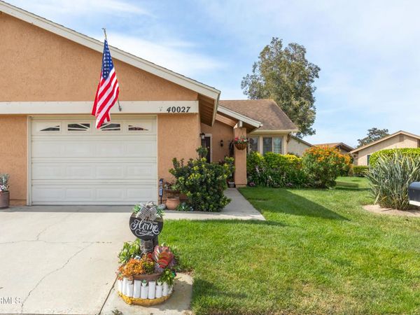 40027 Village 40, Camarillo, CA 93012