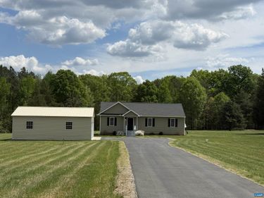 1444 SCHOOL BUS RD , Louisa, VA 23093