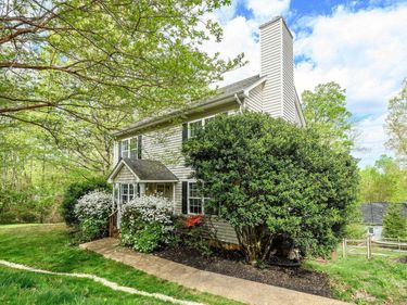 1591 REYNOVIA DR, Charlottesville, VA 22902