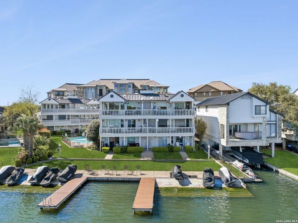 101 ISLAND DR, UNIT F, Horseshoe Bay, TX 78657