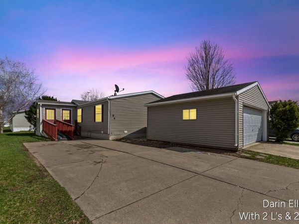 360 E Tuttle Road, Unit 94, Ionia, MI 48846