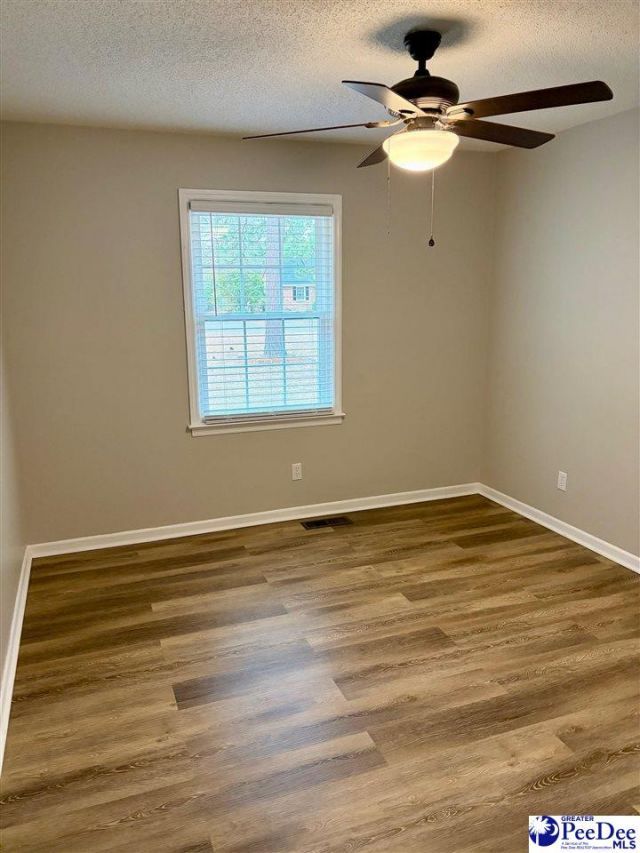 1052 Wellington Photo 19