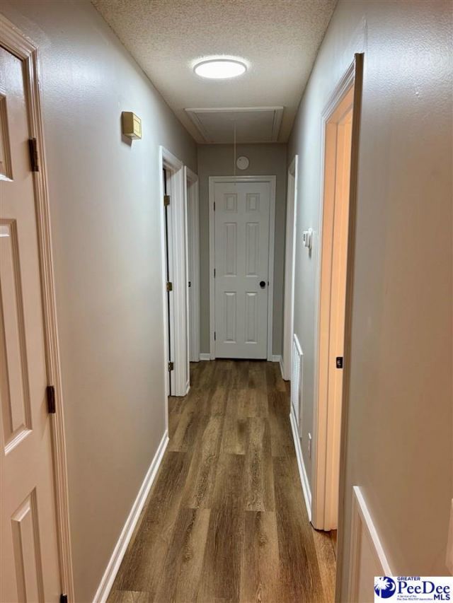 1052 Wellington Photo 21