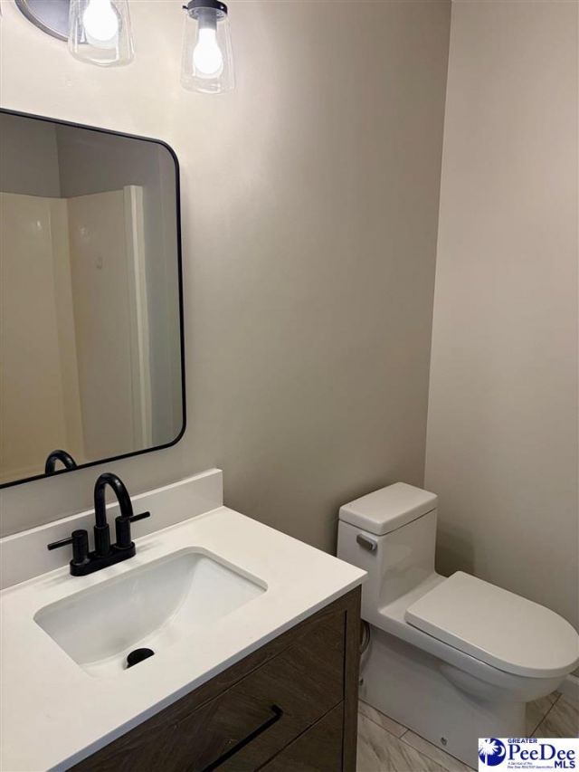 1052 Wellington Photo 23