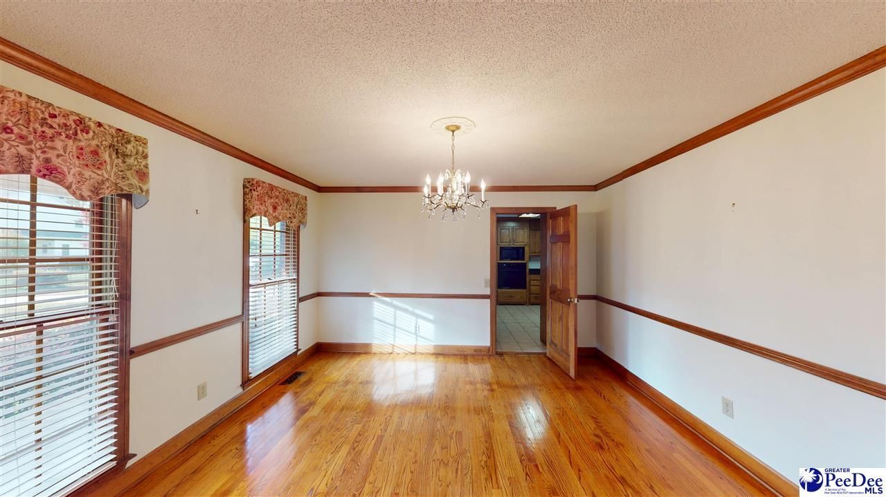 308 Crepe Myrtle Ln Photo 5