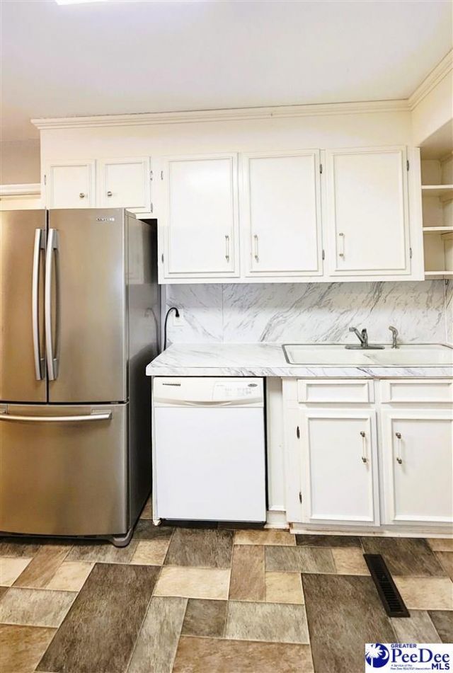 1321 E Washington Street Photo 14