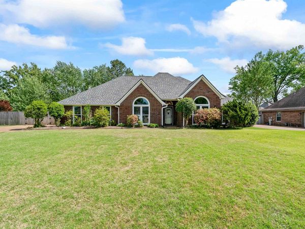 8955 MOSES CV, Bartlett, TN 38133