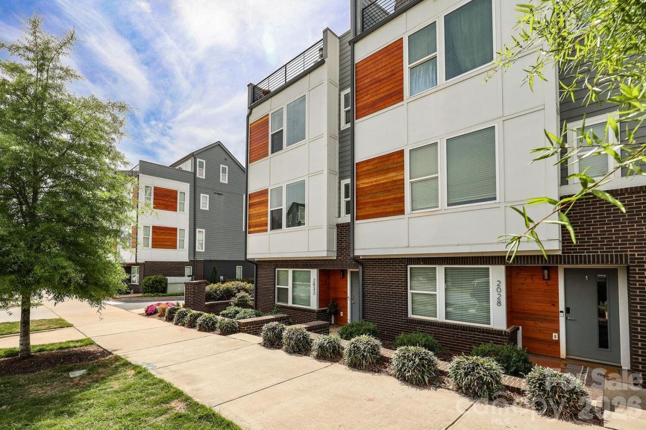 2032 Bryant Park Drive , Charlotte, NC 28208 Main Photo
