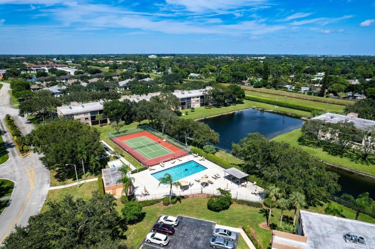 15244 Lakes Of Delray Boulevard, Unit 103, Delray Beach, FL 33484 Photo