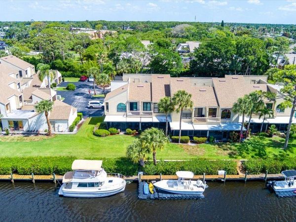 1102 SE Mitchell Avenue, Unit 205, Port St. Lucie, FL 34952