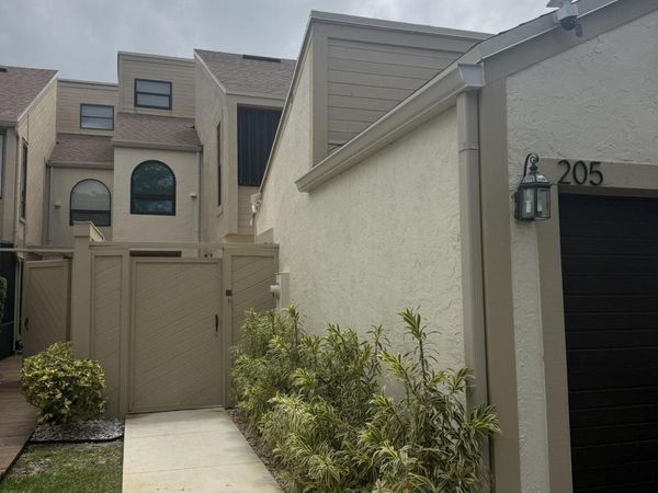 1102 SE Mitchell Avenue, Unit 205, Port St. Lucie, FL 34952