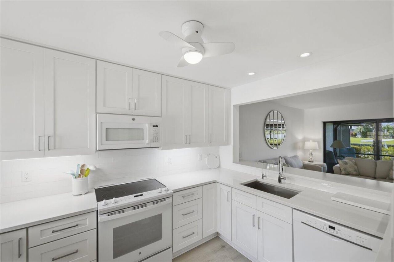 1102 SE Mitchell Avenue, Unit 205, Port Saint Lucie, FL 34952 Photo