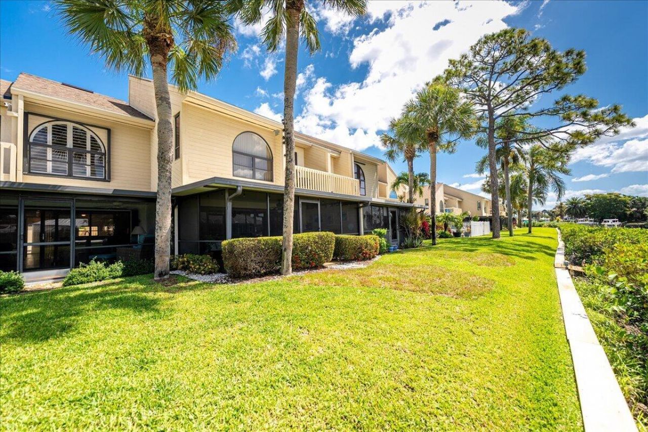 1102 SE Mitchell Avenue, Unit 205, Port Saint Lucie, FL 34952 Photo