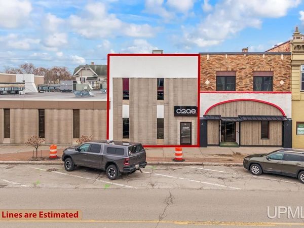 1211 Ludington Street, Escanaba, MI 49829