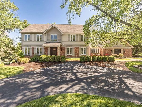 416 Hibler Woods Court , Creve Coeur, MO 63141