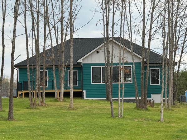 1131 Golf View CT , Huddleston, VA 24104