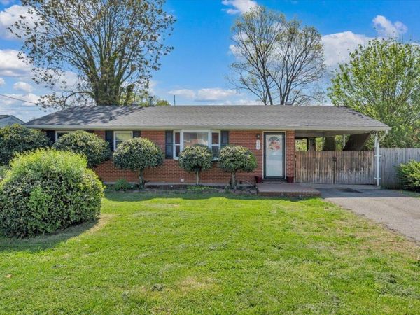 212 Nancy DR NW, Roanoke, VA 24017