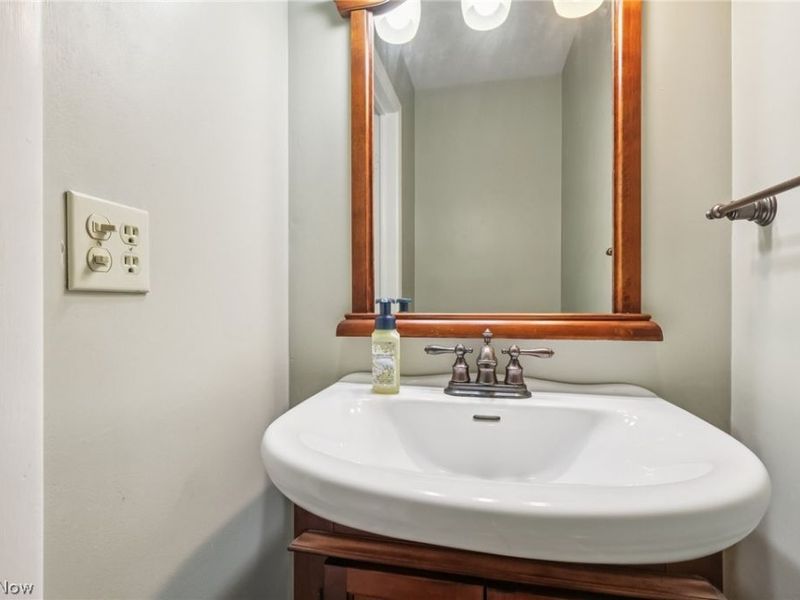 7044 Teal Cove, Concord Township, OH 44077 Photo 9