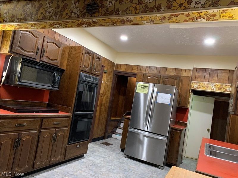 1661 E 93rd Street , Cleveland, OH 44106 Photo 4