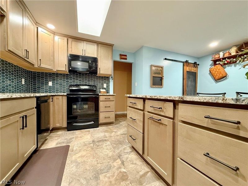 307 Strecker Lane , Marietta, OH 45750 Photo 9