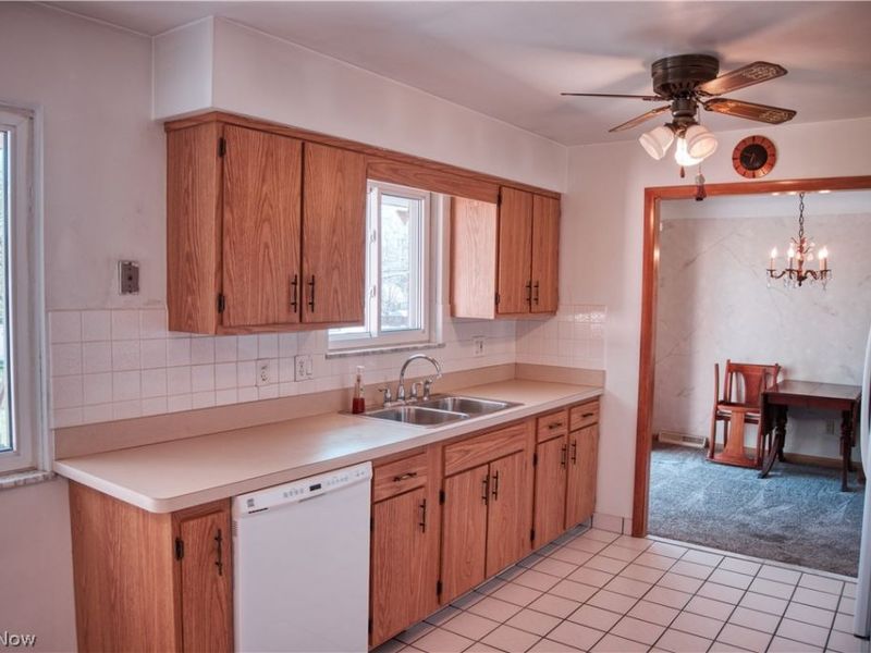 333 E Ridgewood Drive , Seven Hills, OH 44131 Photo 9