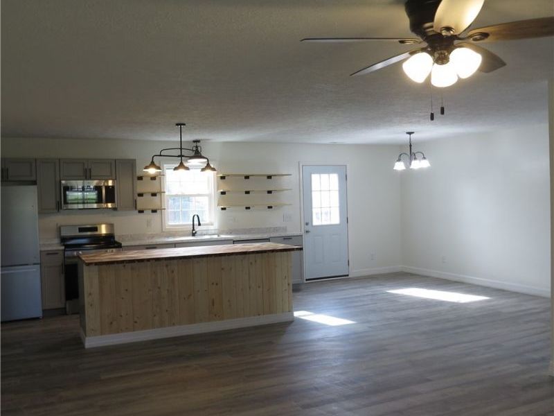 1487 Hillcrest Drive , Atwater, OH 44201 Photo 5