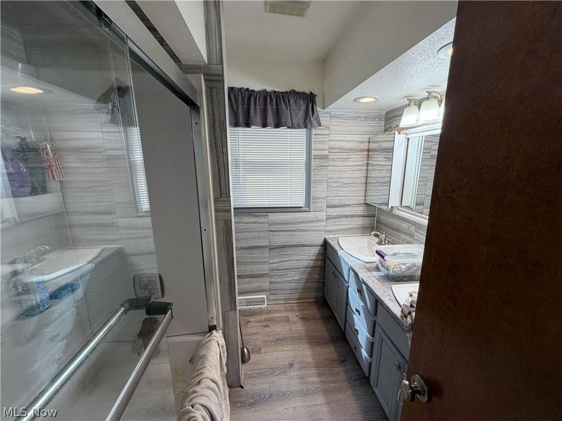 2204 Southeast Boulevard , Salem, OH 44460 Photo 17