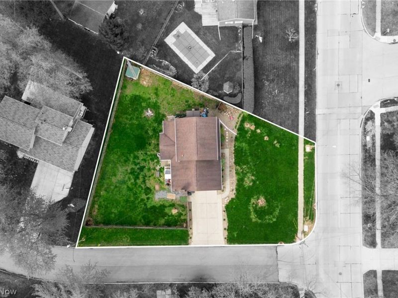 2204 Southeast Boulevard , Salem, OH 44460 Photo 5