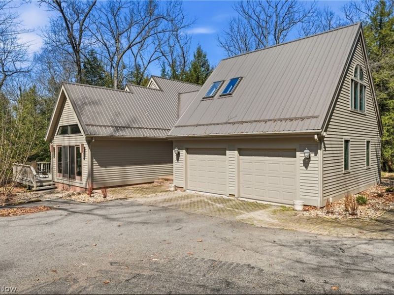 5700 Clingan Road, Struthers, OH 44471 Photo 2