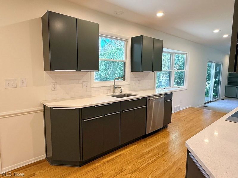 3887 Greenmont , Warren, OH 44484 Photo 2