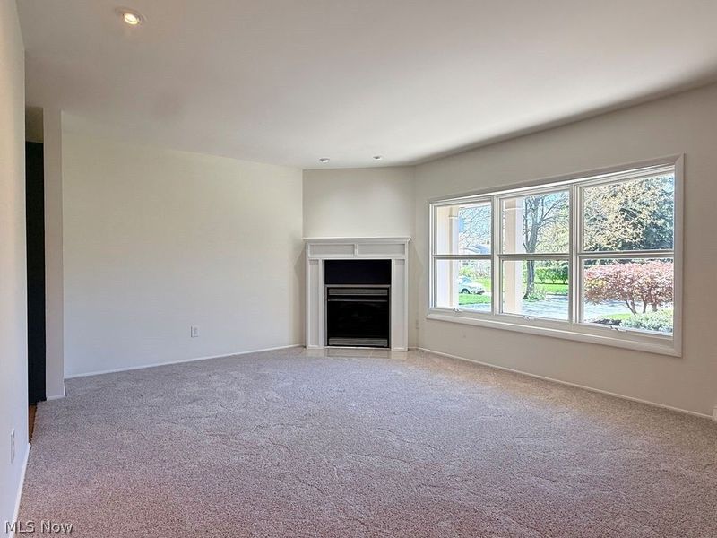 3887 Greenmont , Warren, OH 44484 Photo 9