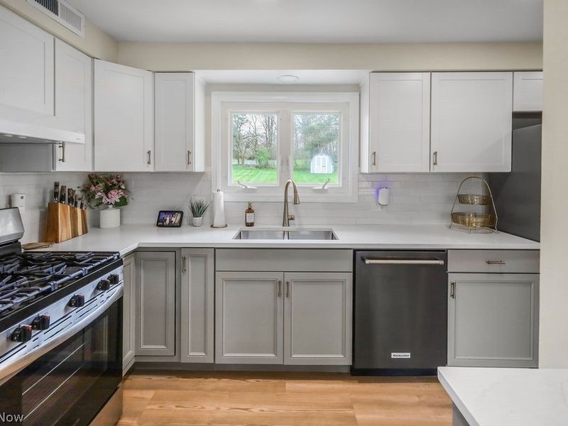 3071 Scott Street, Cuyahoga Falls, OH 44223 Photo 12