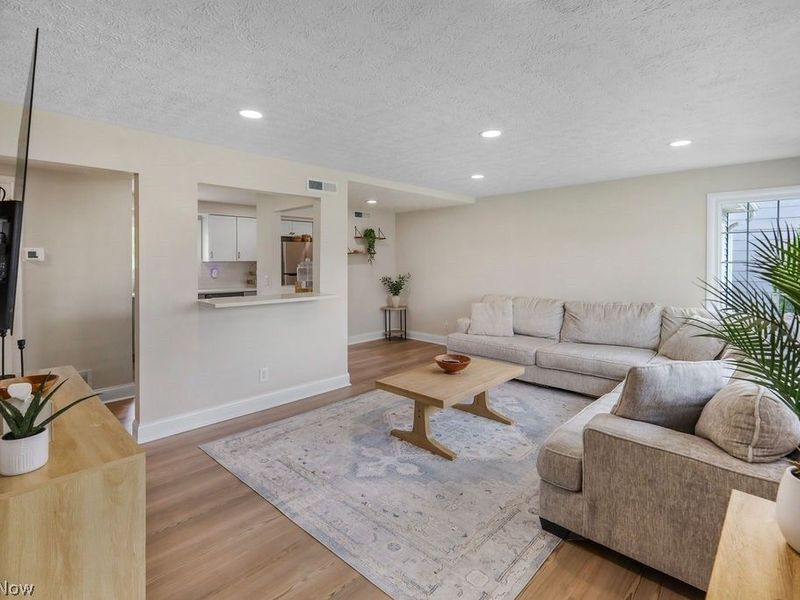 3071 Scott Street, Cuyahoga Falls, OH 44223 Photo 5