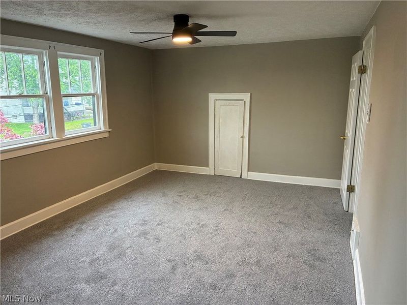 18 Youtz Avenue, Akron, OH 44301 Photo 17