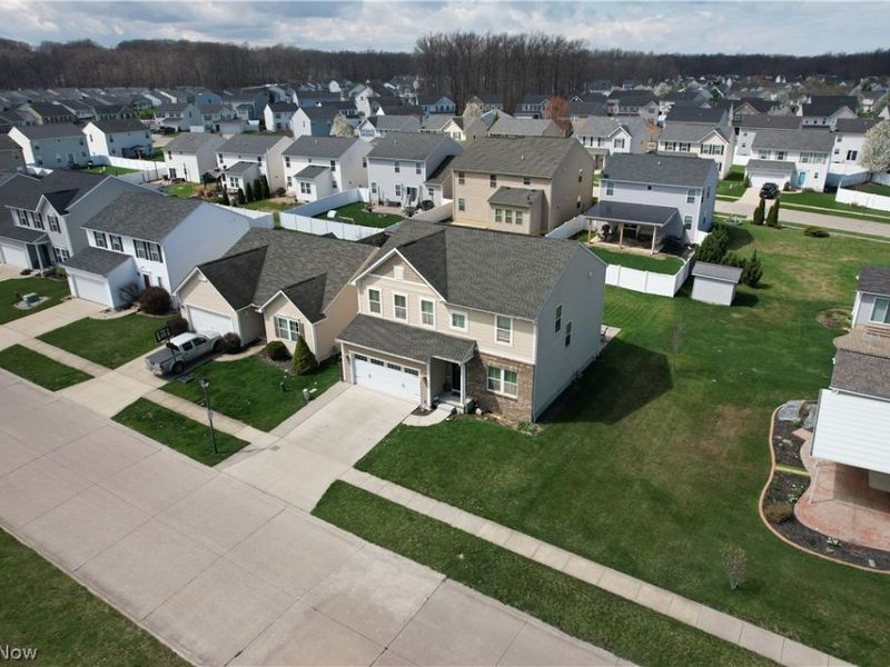 6138 E Meadow Farm Lane , Lorain, OH 44053 Photo 11