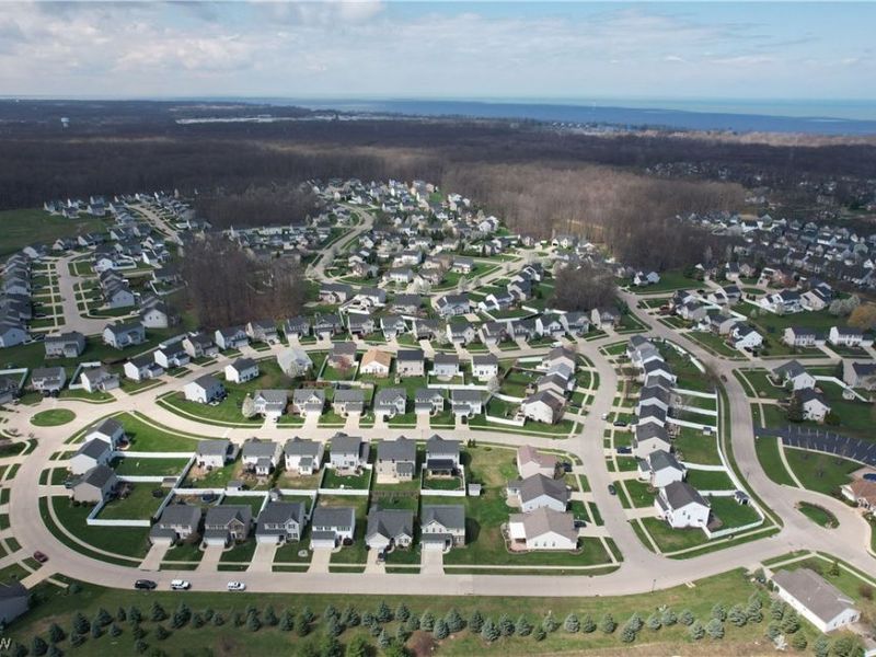 6138 E Meadow Farm Lane , Lorain, OH 44053 Photo 15