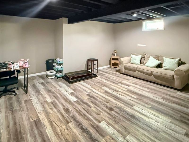 6138 E Meadow Farm Lane , Lorain, OH 44053 Photo 28