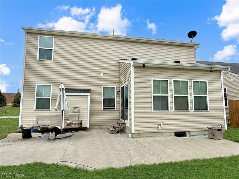 6138 E Meadow Farm Lane , Lorain, OH 44053 Photo 5